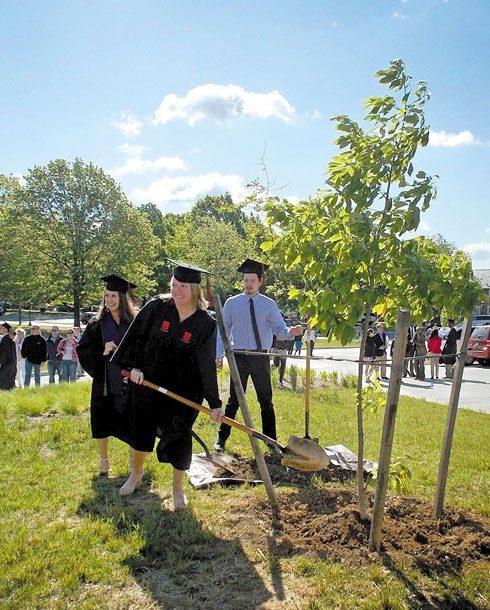2014 Commencement tree planting